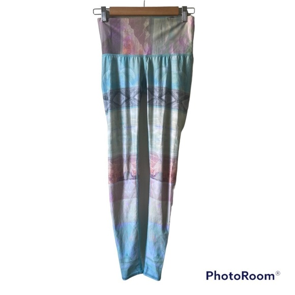 Teeki Tarot Magick Hot Pant Feather Leggings XS - Picture 2 of 15